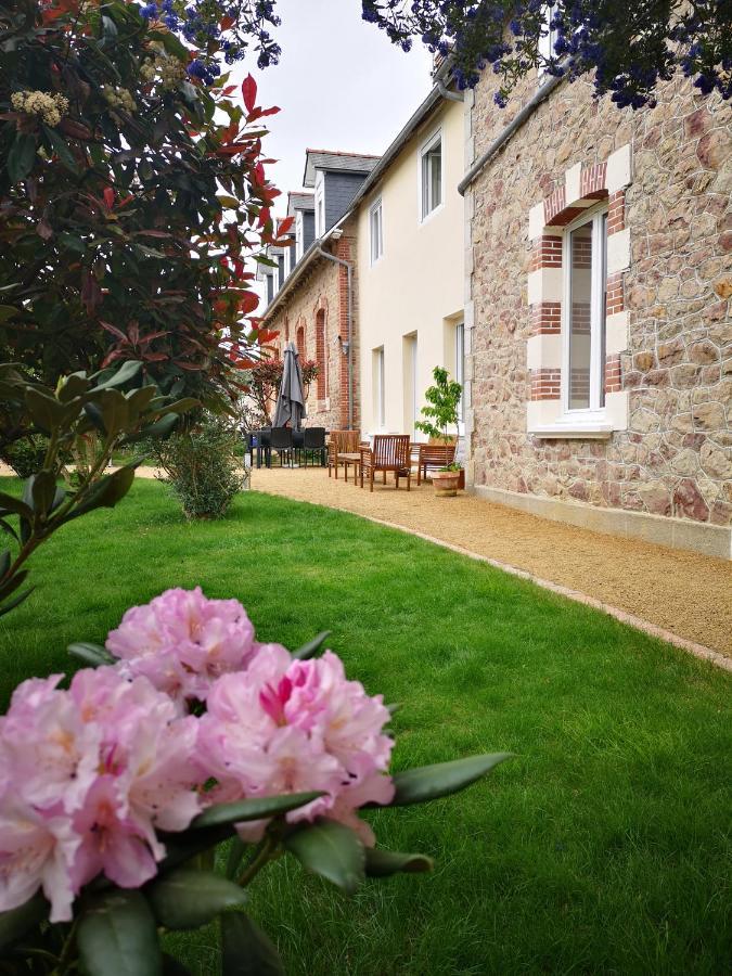Gites "Le Clos De La Baie" Paimpol ภายนอก รูปภาพ